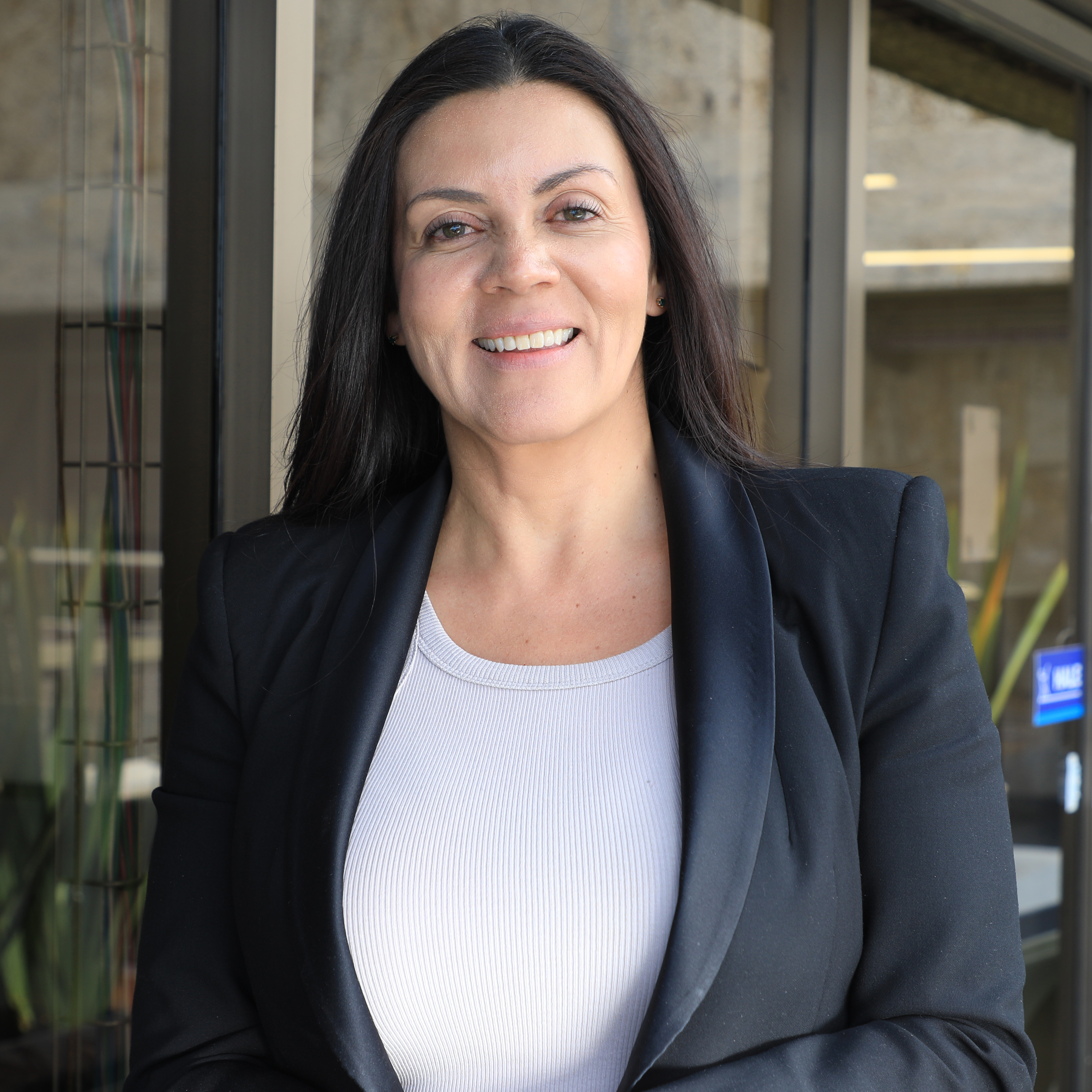 FOTOGRAFÍA COORDINADORA GRUPO DE RECURSOS FÍSICOS AURA JANNETH SANTANA ADAMES