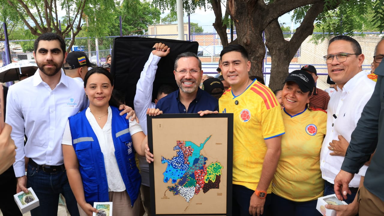 FOTOGRAFIA CONSTRUCCION DE VIVIENDAS RURALES PARA FAMILIAS DEL NORTE DE SANTANDER 03