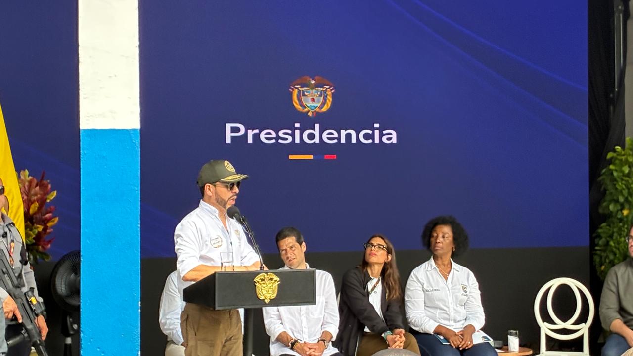 FOTOGRAFIA PRESIDENCIA ENTREGA PRIMER VIVIENDA PARA DAMNIFICADOS EN BUENAVENTURA 01