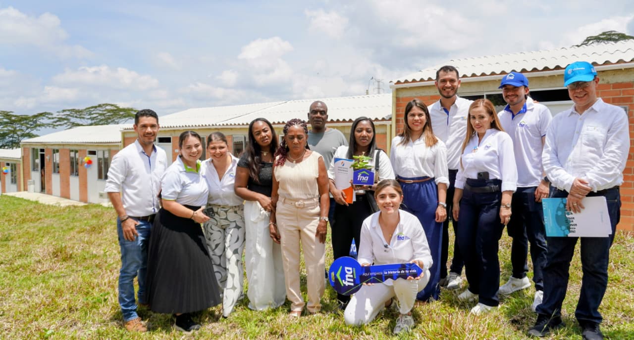 FOTOGRAFIA COMUNICADO FINANACIACION VIVIENDA DOSQUEBRADAS, RISARALDA 01
