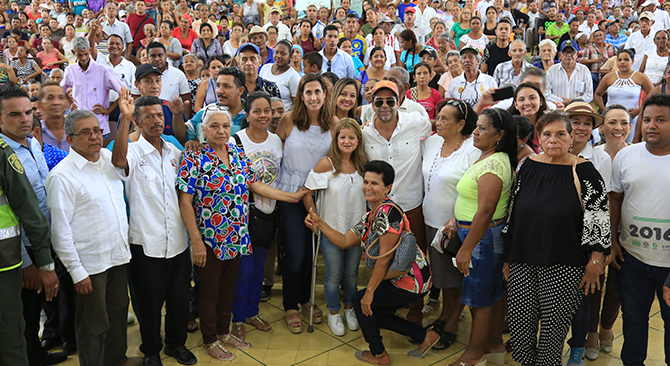 En Barranquilla 700 familias recibieron el titulo de propiedad de sus casas