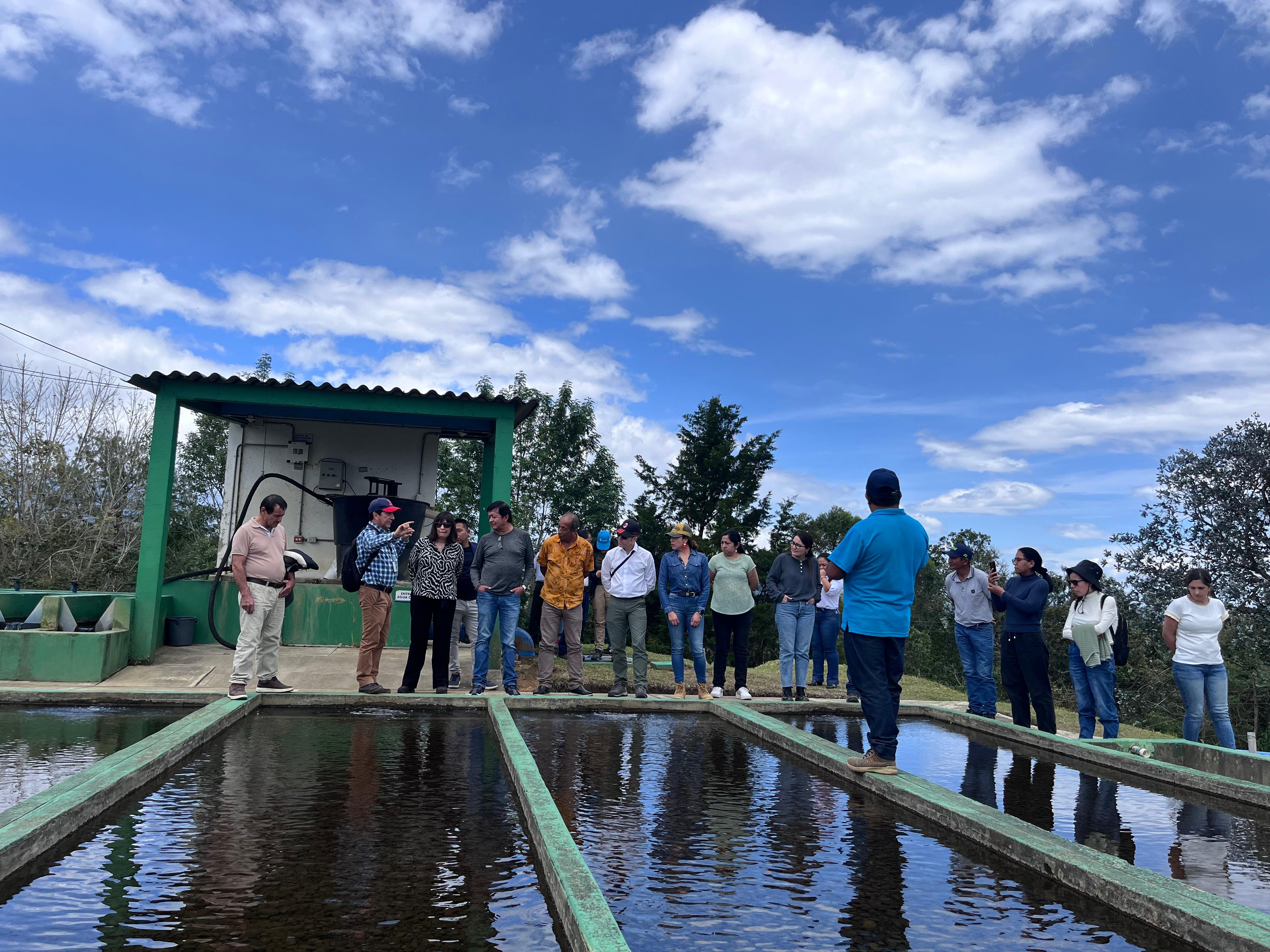 FOTOGRAFIA GESTION COMUNITARIA DE AGUA 01