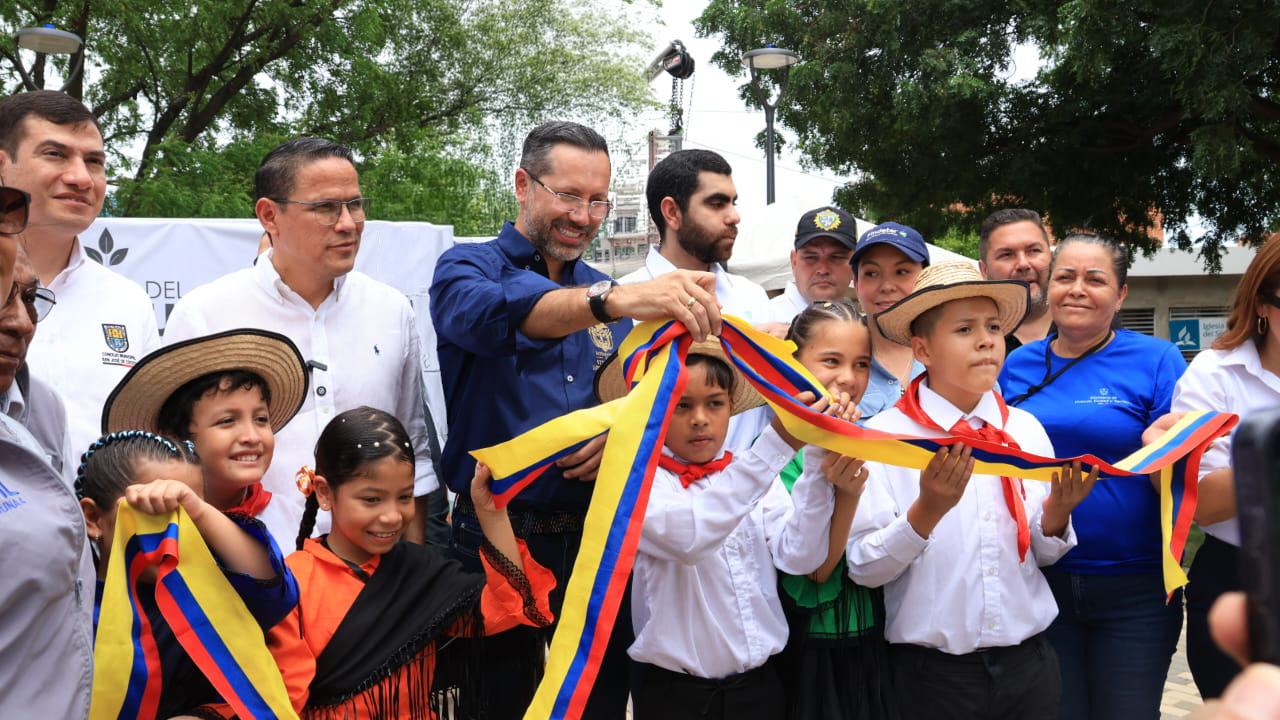 FOTOGRAFIA CONSTRUCCION DE VIVIENDAS RURALES PARA FAMILIAS DEL NORTE DE SANTANDER 01