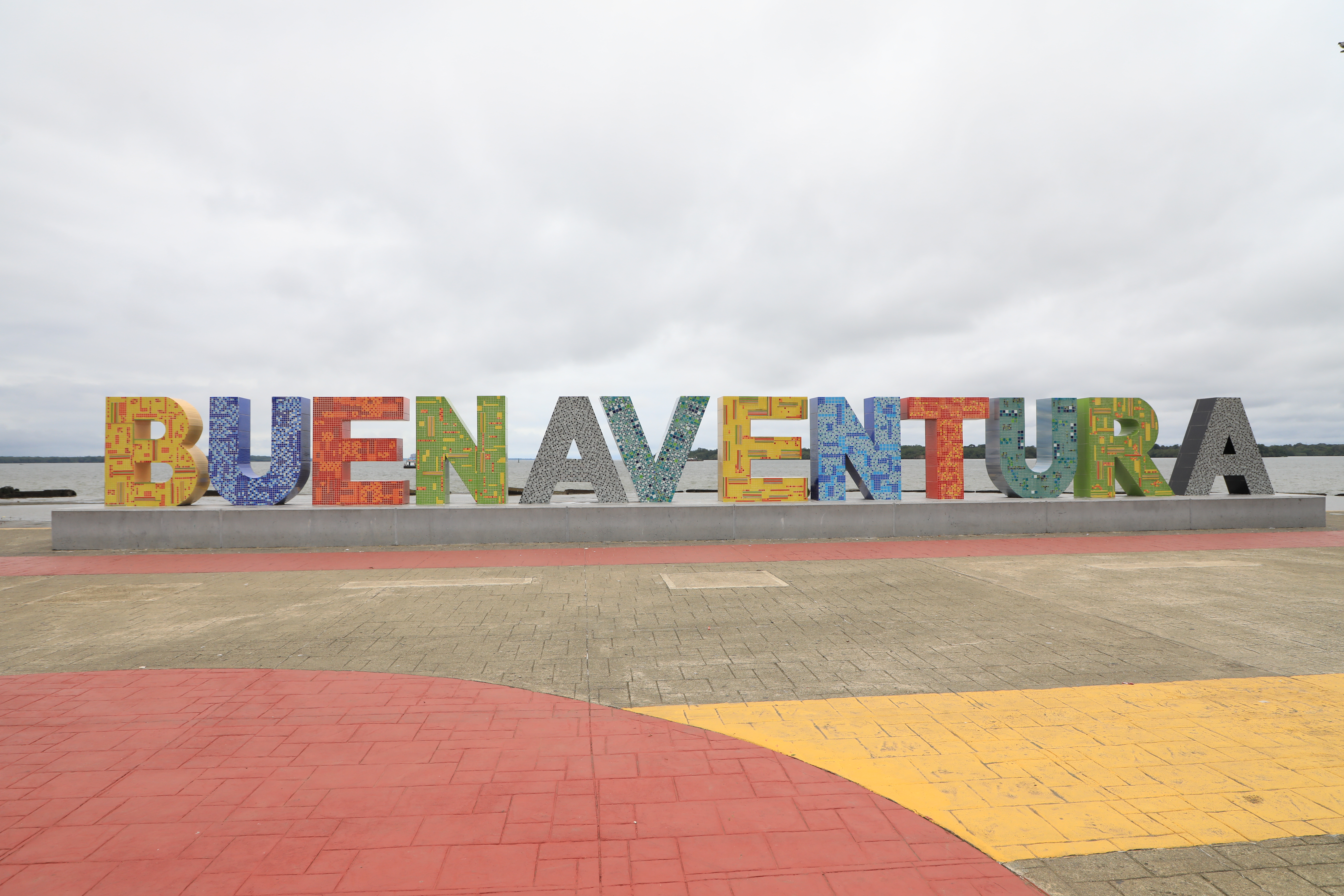FOTOGRAFIA COMUNICADO BUENAVENTURA 01