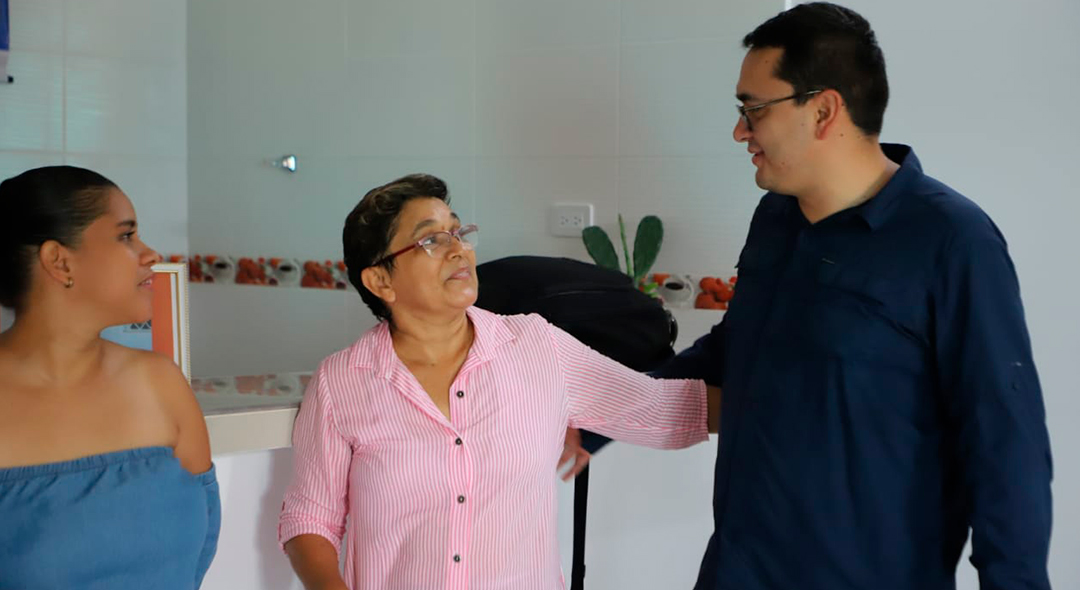 Viceministro de Vivienda entrega mejoramientos de Vivienda en Cartagena, Bolívar. Foto: Cortesía Corvivienda