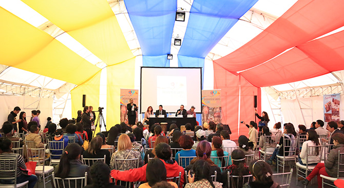 Con exitosa muestra cultural en Bogota cerro el tercer ano de Comunidades