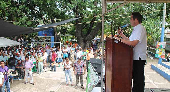 Presidente Santos y Ministra Noguera inauguran manana planta de tratamiento de agua potable en Magangue Bolivar