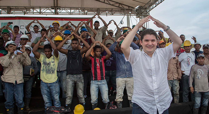 “La vivienda de interés prioritario sigue estimulando el crecimiento del licenciamiento de construcción en Colombia”: Minvivienda