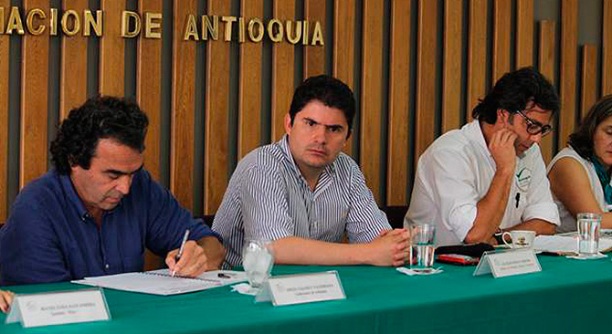 Este lunes 21 de julio el Ministro de Vivienda, Luis Felipe Henao Cardona, será condecorado por su gestión por el Gobernador de Antioquia