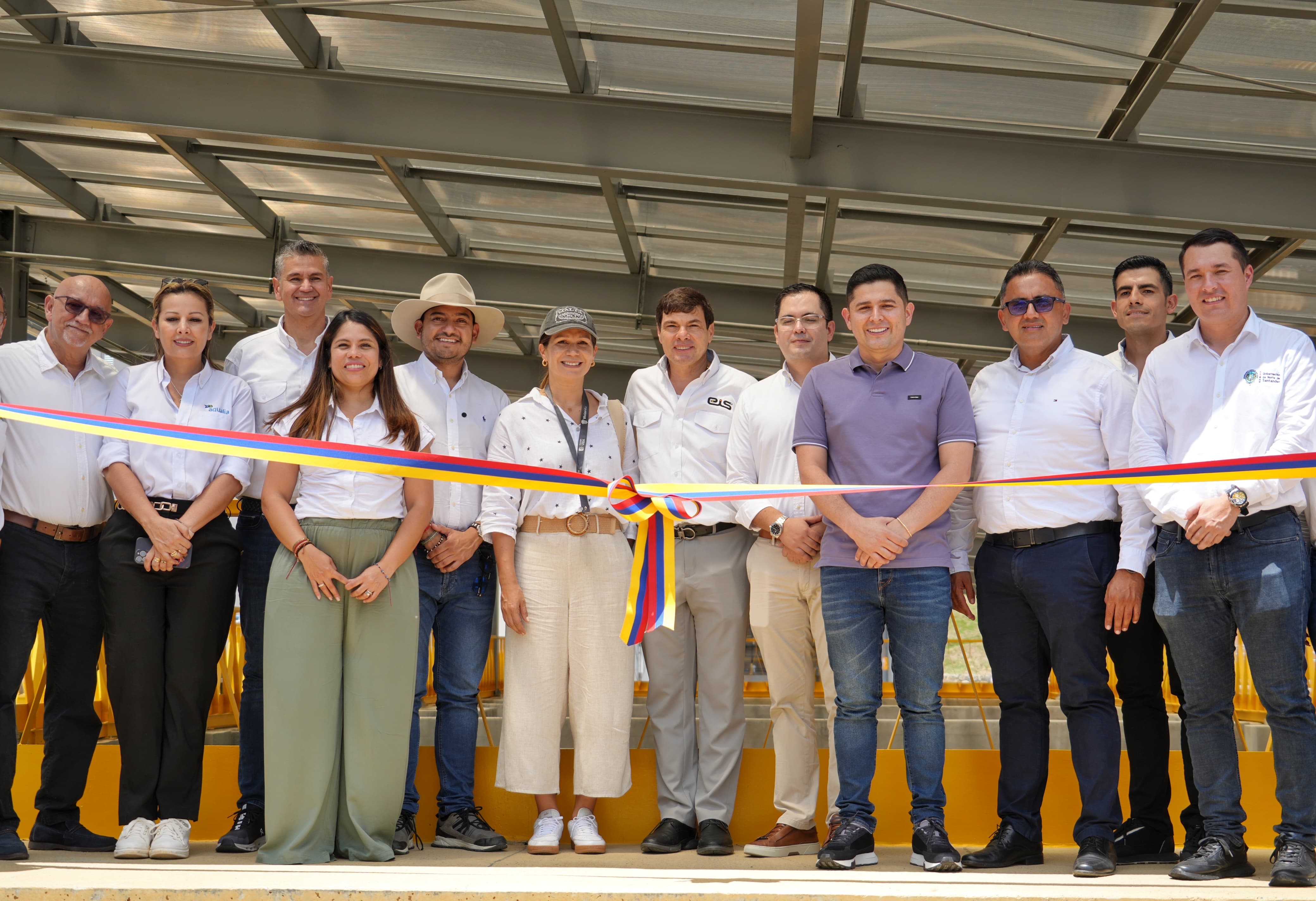 FOTOGRAFÍA SE OFICIALIZA LA ENTREGA Y PUESTA EN MARCHA DEL ACUEDUCTO METROPOLITANO