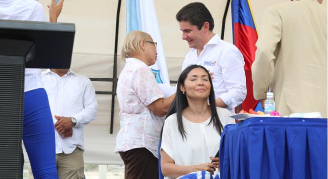Minvivienda anuncia seis pozos mas para Santa Marta durante inauguracion de colector pluvial Bastidas