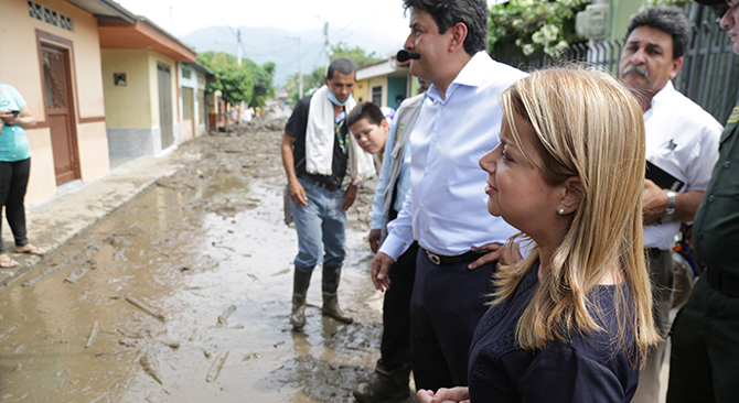 Minvivienda visito zona afectada por lluvias en el Huila