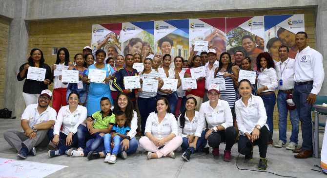 Exitoso taller de liderazgo con beneficiarios del proyecto Ciudad Equidad en Santa Marta