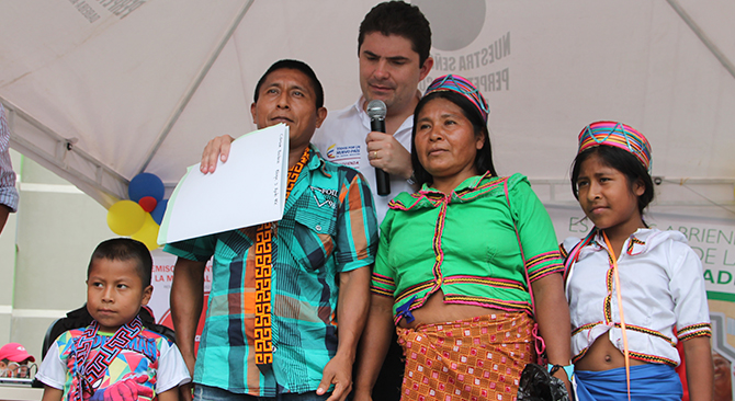 En Antioquia 200 familias de Dabeiba y Frontino recibieron viviendas gratis