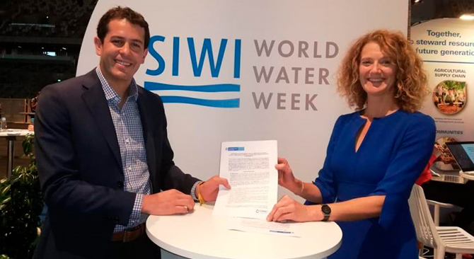 Minvivienda y CAWST firman memorando para promover soluciones alternativas de agua y saneamiento para el campo