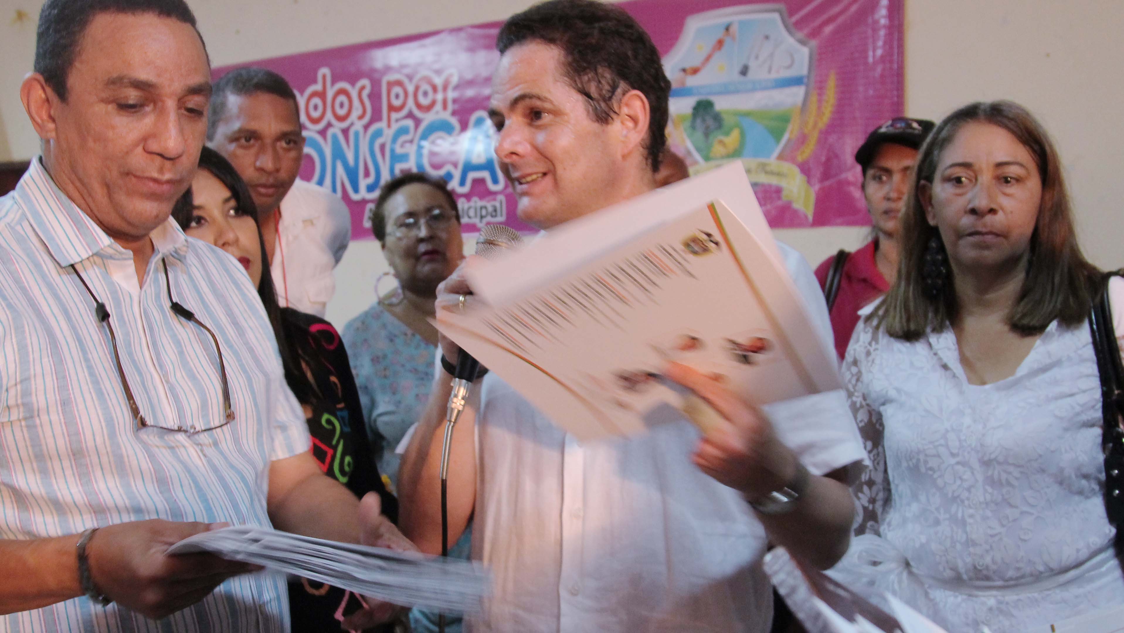 400 familias pobres de Fonseca, Guajira, recibieron títulos de propiedad