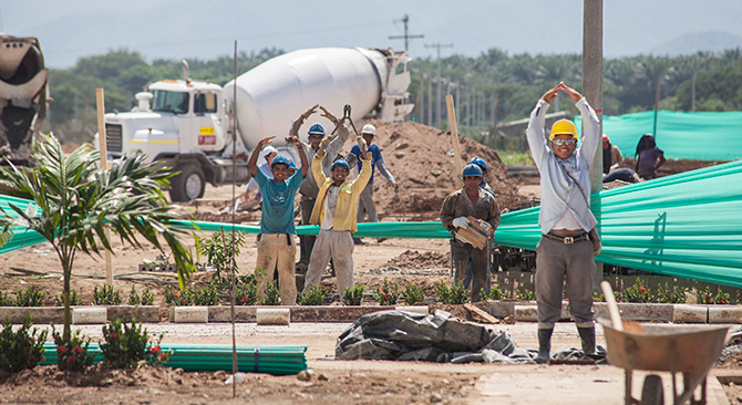 El sector de la construcción sigue contribuyendo contundentemente con la generación de empleo en Colombia: Minvivienda