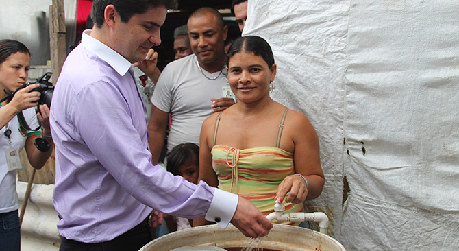 Más de 1 millón de colombianos se beneficiarán con las obras de agua y saneamiento básico por $132 mil millones aprobadas por Minvivienda en lo corrido de 2014
