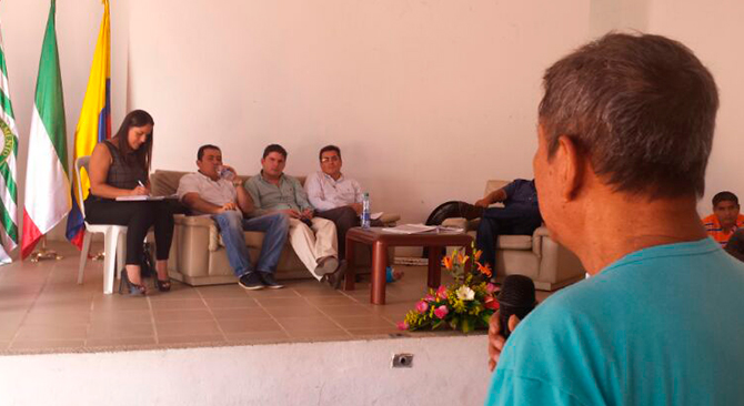Minvivienda en diálogo directo con la comunidad de Puerto López, Meta