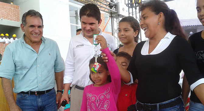 Minvivienda entregó hoy 768 viviendas gratis e hizo el lanzamiento de 418 viviendas más para ahorradores en Sincelejo