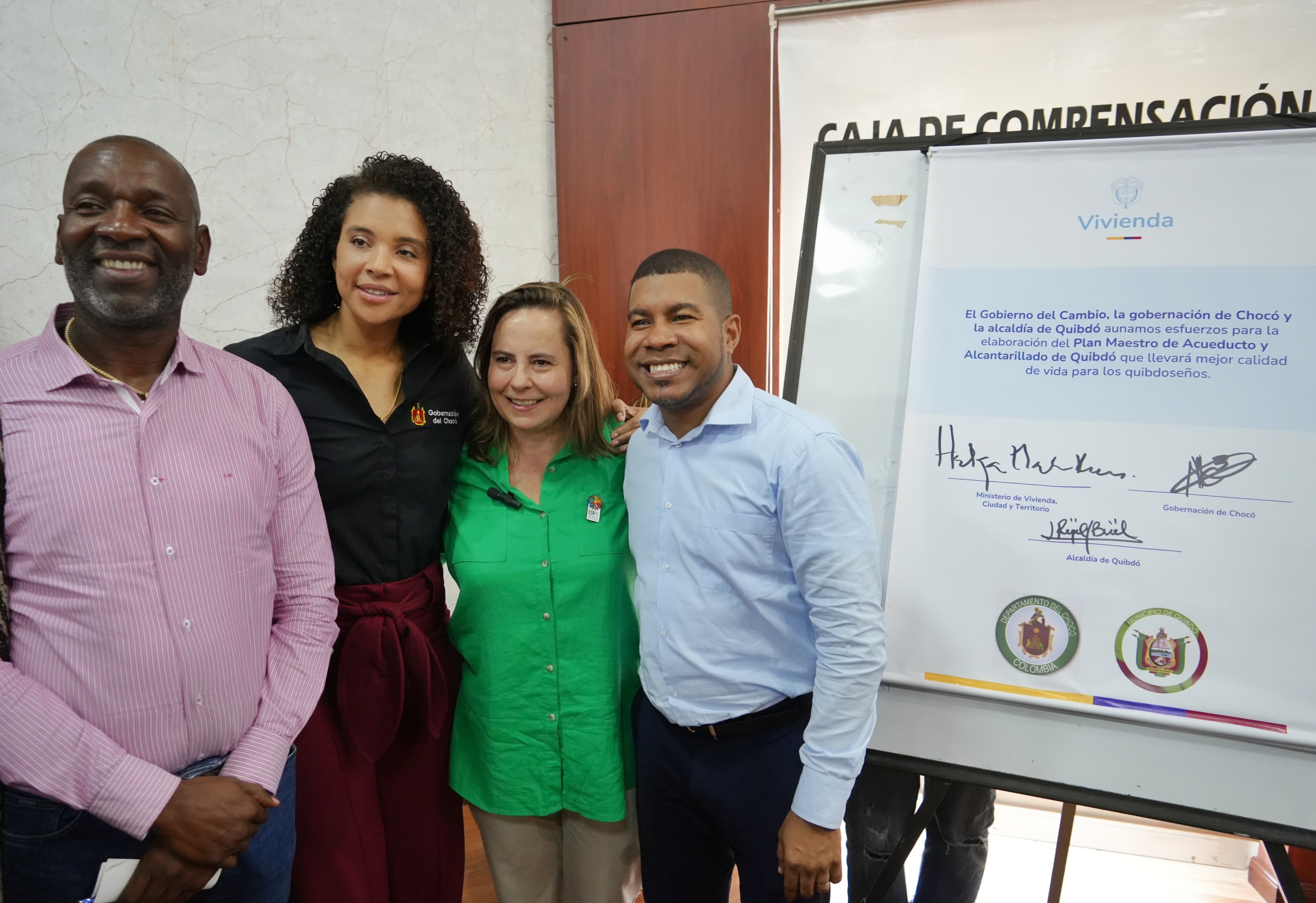 Fotografia ministra Helga Maria Rivas, con la gobernadora del Chocó, Nubia Córdoba y el alcalde de Quibdó, Rafael Bolaños
