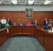 FOTOGRAFIA COMUNICADO MINISTRO VIVIENDA ANTE LA COMISION SEPTIMA DEL SENADO SEPTIEMBRE 01