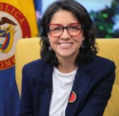 FOTOGRAFÍA COMUNICADO MINISTRA ENCARGADA