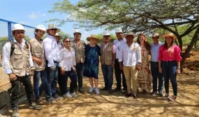 La ministra de Vivienda, anunció el inicio de un trabajo conjunto para implementar Cambia Mi Casa en esta comunidad.