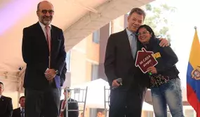 Presidente Santos y Minvivienda sortearan manana 368 casas gratis en Atlantico Presidente Santos y Minvivienda sortearan manana 368 casas gratis en Atlantico