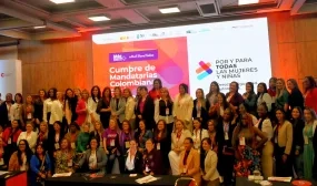 FOTOGRAFÍA CUMBRE DE MANDATARIAS COLOMBIANAS POR LA IGUALDAD