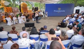 FOTOGRAFIA COMUNICADO PRESIDENTE APUESTA POR RECOSNTRUCCION EN CALI 01