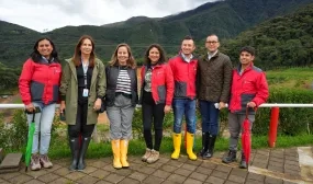 FOTOGRAFÍA, MINISTRA DE VIVIENDA HELGA MARÍA RIVAS, JUNTO CON LA DIRECTORA DE INFRAESTRUCTURA Y DESARROLLO EMPRESARIAL, MÓNICA GARZÓN EN VISITA DEL CENTRO INTELIGENTE DE GESTIÓN ECOLÓGICA ANTANAS
