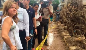 Santos anuncia soluciones inmediatas y a largo plazo en agua potable para Mocoa Santos anuncia soluciones inmediatas y a largo plazo en agua potable para Mocoa