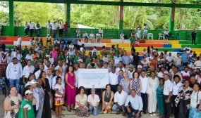 FOTOGRAFÍA MINVIVIENDA FIRMA INICIO DE PROYECTO PROGRAMA BASURA CERO EN BAHÍA SOLANO, CHOCO