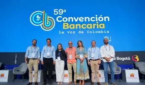 FOTOGRAFIA MINISTRA DE VIVIENDA, CIUDAD Y TERRITORIO, HELGA MARÍA RIVAS ARDILA DURANTE EL PANEL ‘LAS VOCES DE LAS CIUDADES’ DE LA 59ª CONVENCIÓN BANCARIA