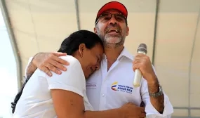 Desplazados y familias en condicion de pobreza ganaron su casa gratis Desplazados y familias en condicion de pobreza ganaron su casa gratis