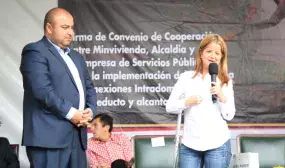 Con viviendas y agua potable dignificamos a los sectores mas vulnerables del pais Ministra Elsa Noguera Con viviendas y agua potable dignificamos a los sectores mas vulnerables del pais Ministra Elsa Noguera