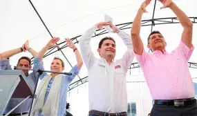 Con 550 escrituras listas y agua potable llego hoy Minvivienda a la Urbanizacion Multifamiliares El Tejar en la ciudad de Ibague Con 550 escrituras listas y agua potable llego hoy Minvivienda a la Urbanizacion Multifamiliares El Tejar en la ciudad de Ibague