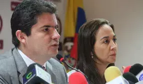 La locomotora de la construcción ya logró la iniciación de 800.878 viviendas entre agosto de 2010 y marzo de este año La locomotora de la construcción ya logró la iniciación de 800.878 viviendas entre agosto de 2010 y marzo de este año