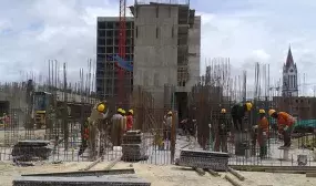 Minvivienda abre convocatorias para que hogares desplazados que habitan en Bogotá se postulen a viviendas Minvivienda abre convocatorias para que hogares desplazados que habitan en Bogotá se postulen a viviendas