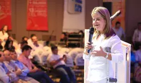 El reto que tenemos como sector es acabar con la informalidad Elsa Noguera El reto que tenemos como sector es acabar con la informalidad Elsa Noguera