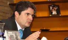 Ministro Luis Felipe Henao expone en Espana la politica de vivienda de Colombia Ministro Luis Felipe Henao expone en Espana la politica de vivienda de Colombia