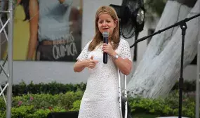 La ministra de vivienda Elsa Noguera se suma al aprendizaje por la paz La ministra de vivienda Elsa Noguera se suma al aprendizaje por la paz