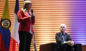 Las ciudades de Colombia deben dejar de competir y trabajar como una sola region de oportunidades Elsa Noguera Las ciudades de Colombia deben dejar de competir y trabajar como una sola region de oportunidades Elsa Noguera