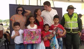 Habitantes del proyecto de vivienda gratuita Lorenzo Morales de Valledupar hicieron la novena de Navidad con Minvivienda Habitantes del proyecto de vivienda gratuita Lorenzo Morales de Valledupar hicieron la novena de Navidad con Minvivienda