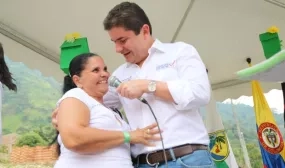 En Antioquia con una inversion de 603318 millones avanza a buen ritmo la construccion de 13376 viviendas gratis En Antioquia con una inversion de 603318 millones avanza a buen ritmo la construccion de 13376 viviendas gratis