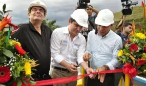 Hoy 947 mil pereiranos cuentan con mejor calidad de agua gracias a la puesta en marcha de la Planta de Tratamiento La Aurora Hoy 947 mil pereiranos cuentan con mejor calidad de agua gracias a la puesta en marcha de la Planta de Tratamiento La Aurora