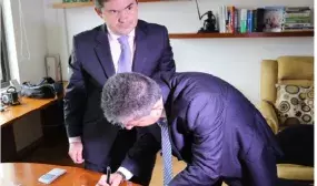 Procesos de urbanización en Colombia deben ser responsables Ministro Henao Cardona Procesos de urbanización en Colombia deben ser responsables Ministro Henao Cardona