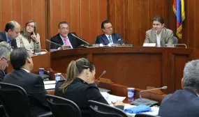 “Inversiones en agua y saneamiento nos permiten enfrentar bien este fenómeno de El Niño”: Minvivienda “Inversiones en agua y saneamiento nos permiten enfrentar bien este fenómeno de El Niño”: Minvivienda