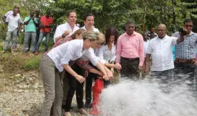 Desde hoy los habitantes de Atrato tendrán agua las 24 horas Desde hoy los habitantes de Atrato tendrán agua las 24 horas